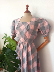 1940s - Adorable Pink Plaid Puff Sleeves Dress - W27 (68cm)