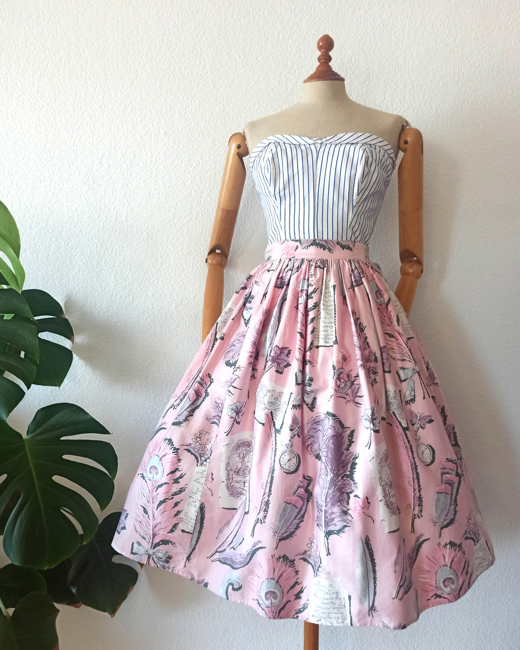 1950s - Lovely Romantic Novelty Print Cotton Skirt - W26 (66cm)