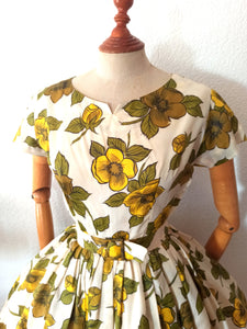 1950s - Stunning Autumn Floral Dress - W25 (64cm)
