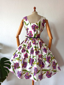1950s - Stunning Abstract Purple Floral Dress - W27 (68cm)
