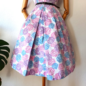 1950s - Lovely Abstract Roses Cotton Dress - W28 (72cm)
