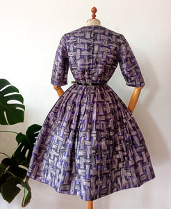 1950s - Stunning Purple Abstract Satin Silk Dress - W27.5 (70cm)