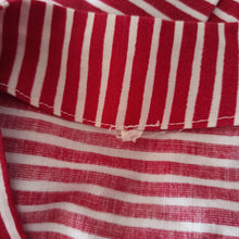 Cargar imagen en el visor de la galería, 1940s 1950s - Lovely Red Stripes Cotton Dress  - W27.5 (70cm)
