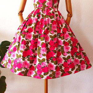 1950s - Stunning & Adorable Floral Cotton Dress - W26 (66cm)