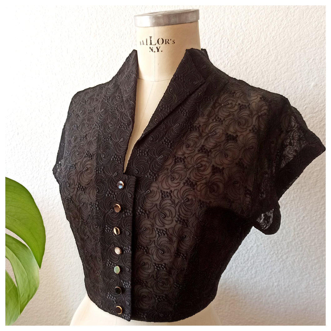 1940s - Like New! - Delicious Embroidery Sheer Top - W28 (70cm)