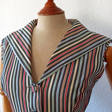 Cargar imagen en el visor de la galería, 1950s - Adorable Rainbow Stripes Cotton Dress - W31 (78cm)
