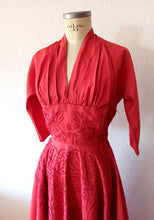 Load image into Gallery viewer, 1940s 1950s - Richard Grossmark, London - Stunning Rouge Soft Taffeta Dress - W25 (64cm)
