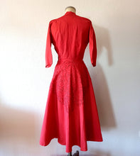Load image into Gallery viewer, 1940s 1950s - Richard Grossmark, London - Stunning Rouge Soft Taffeta Dress - W25 (64cm)
