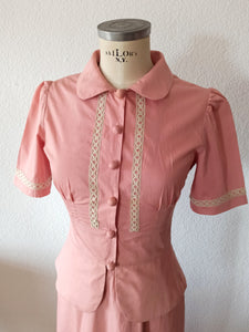 1940s - Exquisite Antique Pink Peplum Cotton Suit - W27 (70cm)