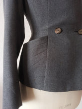 Laden Sie das Bild in den Galerie-Viewer, 1940s - Elegant Grey Gabardine Wool Blazer Jacket - W29 (74cm)
