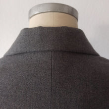 Charger l&#39;image dans la galerie, 1940s - Elegant Grey Gabardine Wool Blazer Jacket - W29 (74cm)
