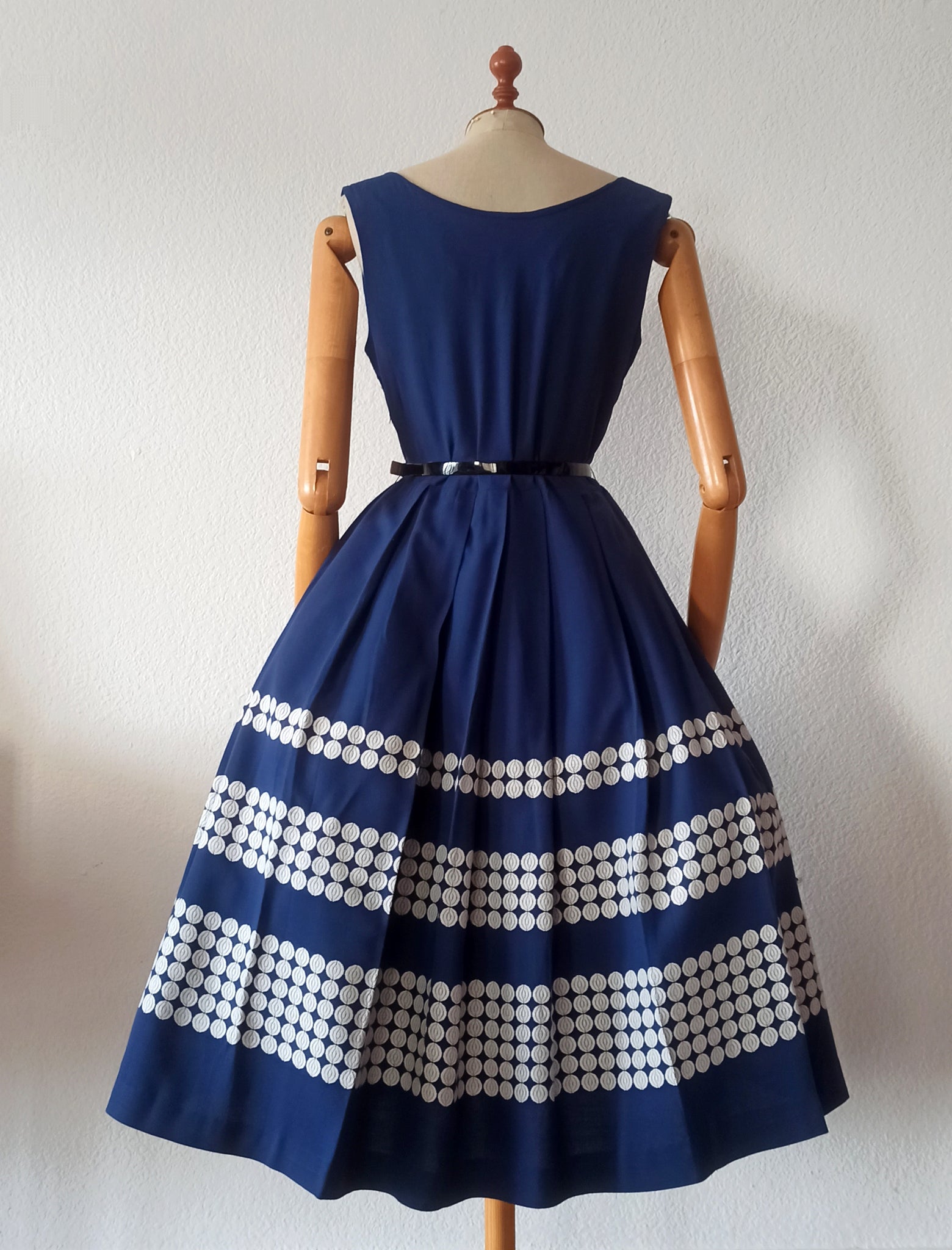 1950s - Stunning Royal Blue Gabardine Rayon Dress - W28 (72cm) Der Fuchs Vintage 1950s - Stunning Royal Blue Gabardine Rayon Dress - W28 (72cm) Der Fuchs Vintage