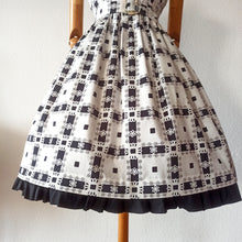 Load image into Gallery viewer, 1950s - Marie Pascale, Paris - Exquisite Cotton Dress - W27 (68cm)
