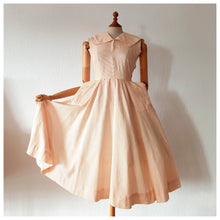 Laden Sie das Bild in den Galerie-Viewer, 1940s 1950s - Adorable Orange Stripes Pockets Dress - W27 (68cm)
