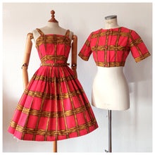 Carica l&#39;immagine nel visualizzatore di Gallery, 1950s - ASTOR - Stunning French Novelty Print Bolero Dress - W26 (66cm)
