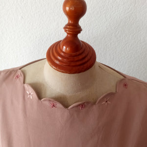 1950s - Adorable Antique Pink Beaded Dress - W27 (68cm)