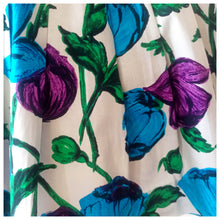 Load image into Gallery viewer, 1950s - Spectacular Floral Print Cotton Dress - W25 (64cm)
