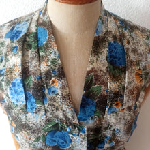 Laden Sie das Bild in den Galerie-Viewer, 1950s - Gorgeous Floral Garden Dress - W31 (80cm)
