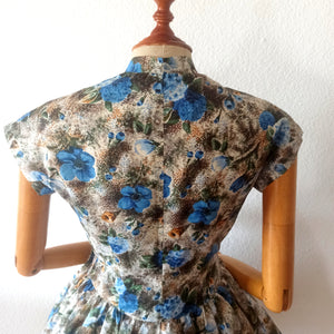 1950s - Gorgeous Floral Garden Dress - W31 (80cm)