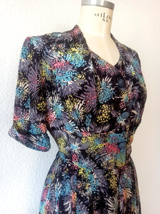 1940s - Stunning Abstract Floral Cold Rayon Silk Dress - W29 (74cm)