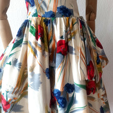 Cargar imagen en el visor de la galería, 1950s - Stunning Petite Floral Dress - W23.5 (60cm)
