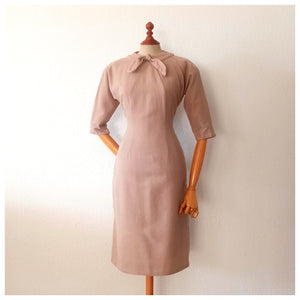 1950s 1960s - Stunning Radically Curvy Wool Dress - W30 (76cm)