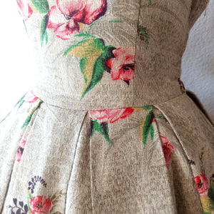 1950s - Precious Back Bows Roseprint Dress - W28 (71cm)