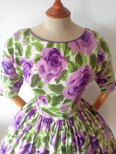 Load image into Gallery viewer, 1950s - Julie Miller, USA - Spectacular Purple Roseprint Dress - W29 (74cm)
