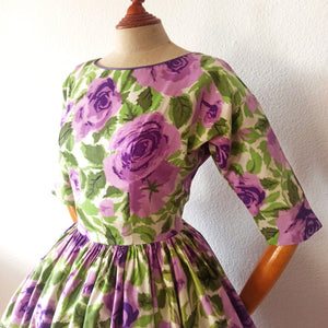 1950s - Julie Miller, USA - Spectacular Purple Roseprint Dress - W29 (74cm)