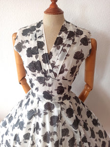 1950s - Gorgeous Black Roses Nylon Dress - W27 (68cm)