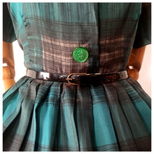 Carica l&#39;immagine nel visualizzatore di Gallery, 1950s - Exquisite French Green Tartan Dress - W32 (82cm)
