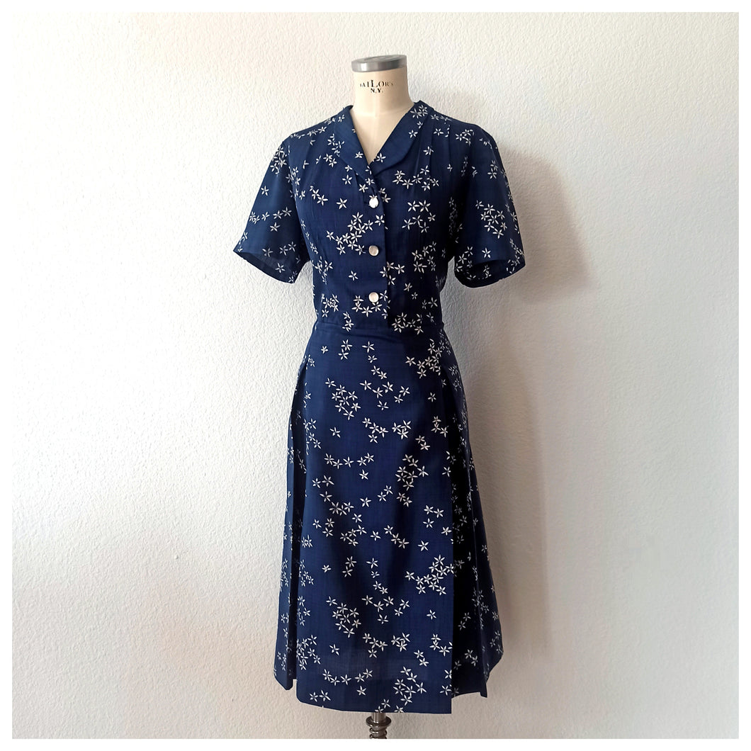 1940s - Gorgeous Navy Blue Floral Dress - W39 (100cm)