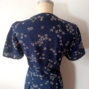 1940s - Gorgeous Navy Blue Floral Dress - W39 (100cm)