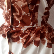 Load image into Gallery viewer, 1950s - Stunning Brown Roseprint Cotton Dress - W29 (74cm)
