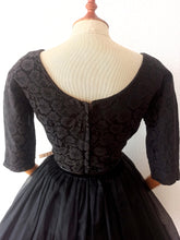 Charger l&#39;image dans la galerie, 1950s - Stunning Solid Black Floral Organza Dress - W29 (74cm)
