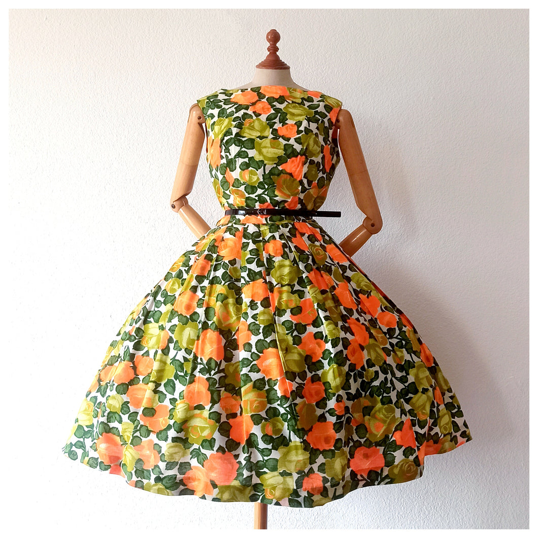 1950s - Spectacular Orange Roses Cotton Dress - W29 (74cm)