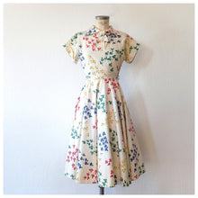 Charger l&#39;image dans la galerie, 1940s - Absolutely Gorgeous Cotton British Dress - W25/26 (64/66cm)
