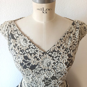 1950s - Stunning Black & White Lace Dress - W31 (78cm)