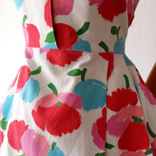 Cargar imagen en el visor de la galería, 1950s - Adorable French Abstract Floral Dress - W31 (78cm)
