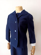 Carica l&#39;immagine nel visualizzatore di Gallery, 1960s - PARIS - Elegant 2pc Removable Collar Jacket &amp; Dress Set - W30 (76cm)
