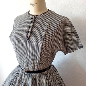 1950s - Adorable Black & White Vichy Cotton Dress - W28.5 (72cm)