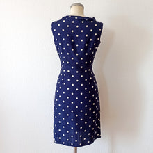 Carica l&#39;immagine nel visualizzatore di Gallery, 1960s - Gorgeous Navy Polkadots Rayon Silk Dress - W29 (74cm)
