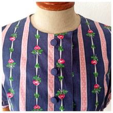 Load image into Gallery viewer, 1950s - Adorable French Roses &amp; Dots Cotton Dress - W26 (66cm)
