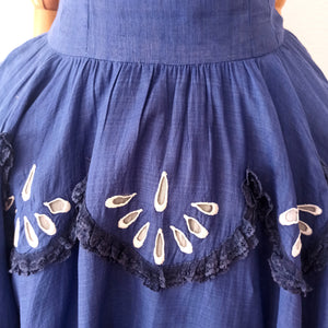 1950s - Stunning Blue Embroidery Linen Dress - W27 (68cm)