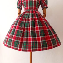 Cargar imagen en el visor de la galería, 1950s - Adorable French Puff Sleeves Tartan Cotton Dress - W27.5 (70cm)
