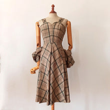 Load image into Gallery viewer, 1940s - M. Giordani, Roma - Marvelous Couture Dress &amp; Jacket - W27 (68cm)
