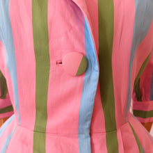Charger l&#39;image dans la galerie, 1950s - André, PARIS - Outstanding &amp; Adorable Cotton Dress - W26 (66cm)
