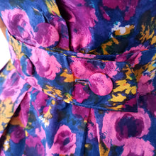 Cargar imagen en el visor de la galería, 1950s - Stunning Colors Floral Dress - W28.5 (72cm)
