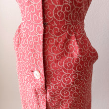 Carica l&#39;immagine nel visualizzatore di Gallery, 1950s - Helene Couture, France - Salmon Pink Embroidery Dress - W28,5/29 (72/74cm)
