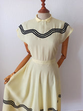 Load image into Gallery viewer, 1940s 1950s - Gorgeous Yellow Smoked Cotton Dress - W29 (74cm)
